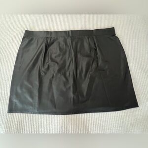 Torrid Black Faux Leather coated high waisted mini ponte Mini Skirt Size 6X NWT